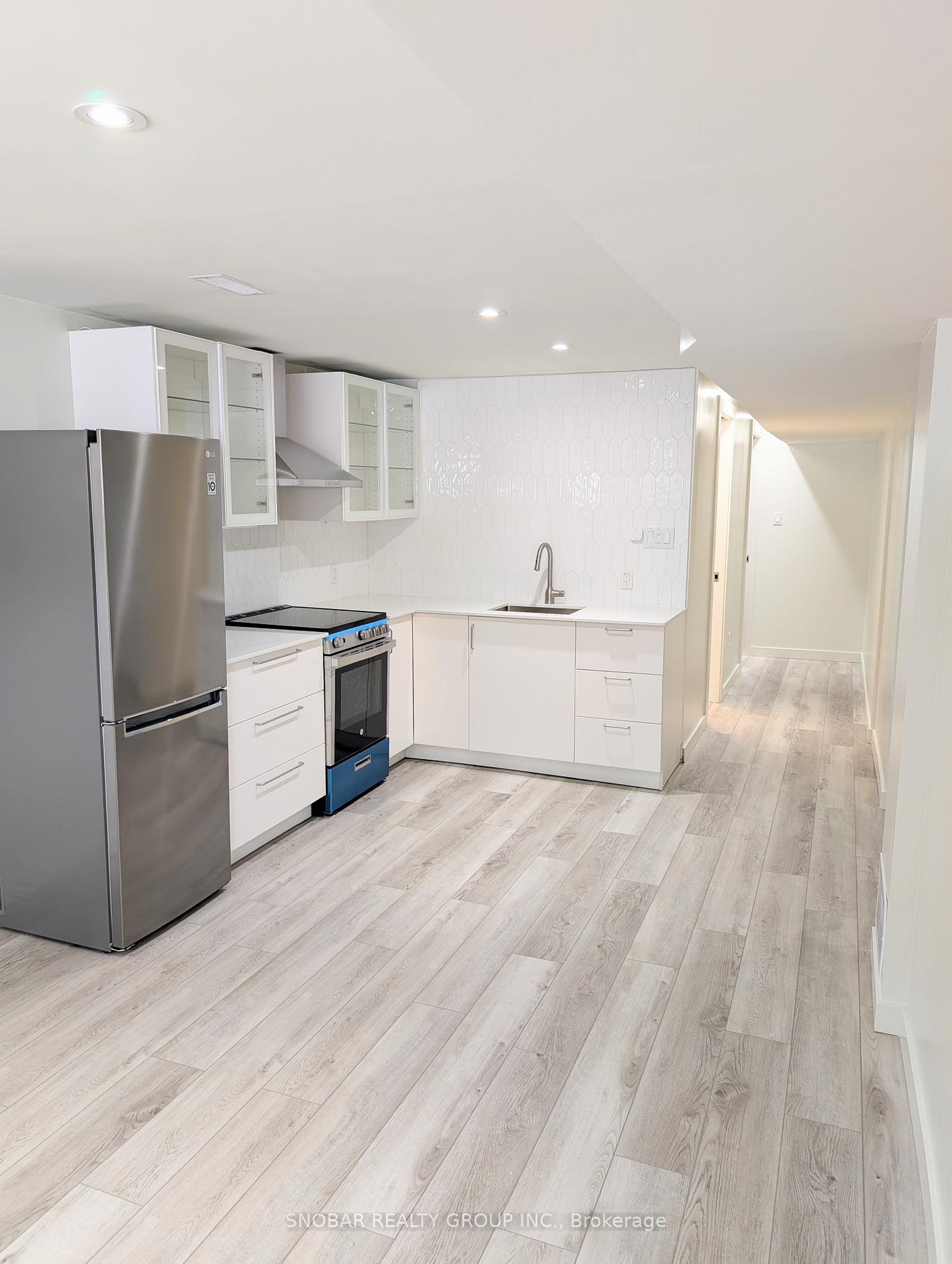 33-pendeen-avenue-toronto-ontario-w12198833
