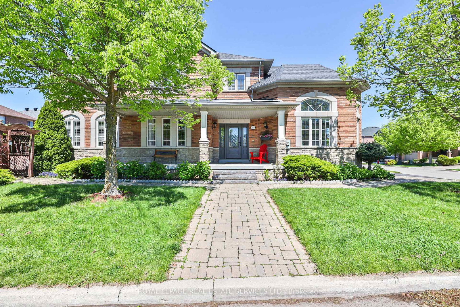 1423-liverpool-street-oakville-ontario-w12199135