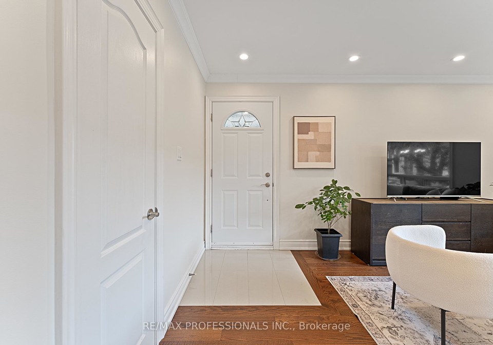 24-castlebar-road-etobicoke-ontario-w12199230