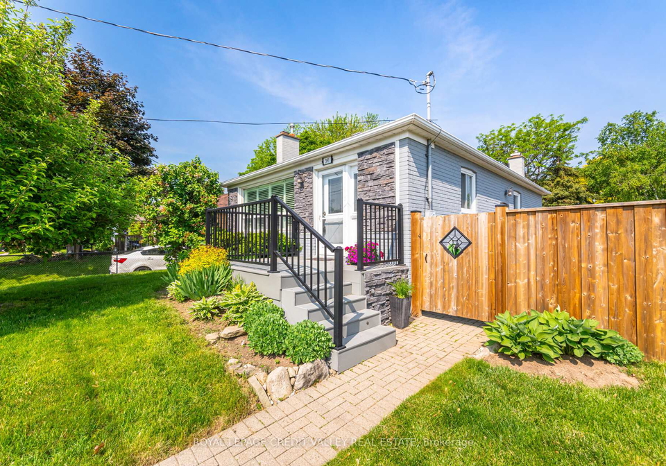 391-mountainview-drive-milton-ontario-w12199247