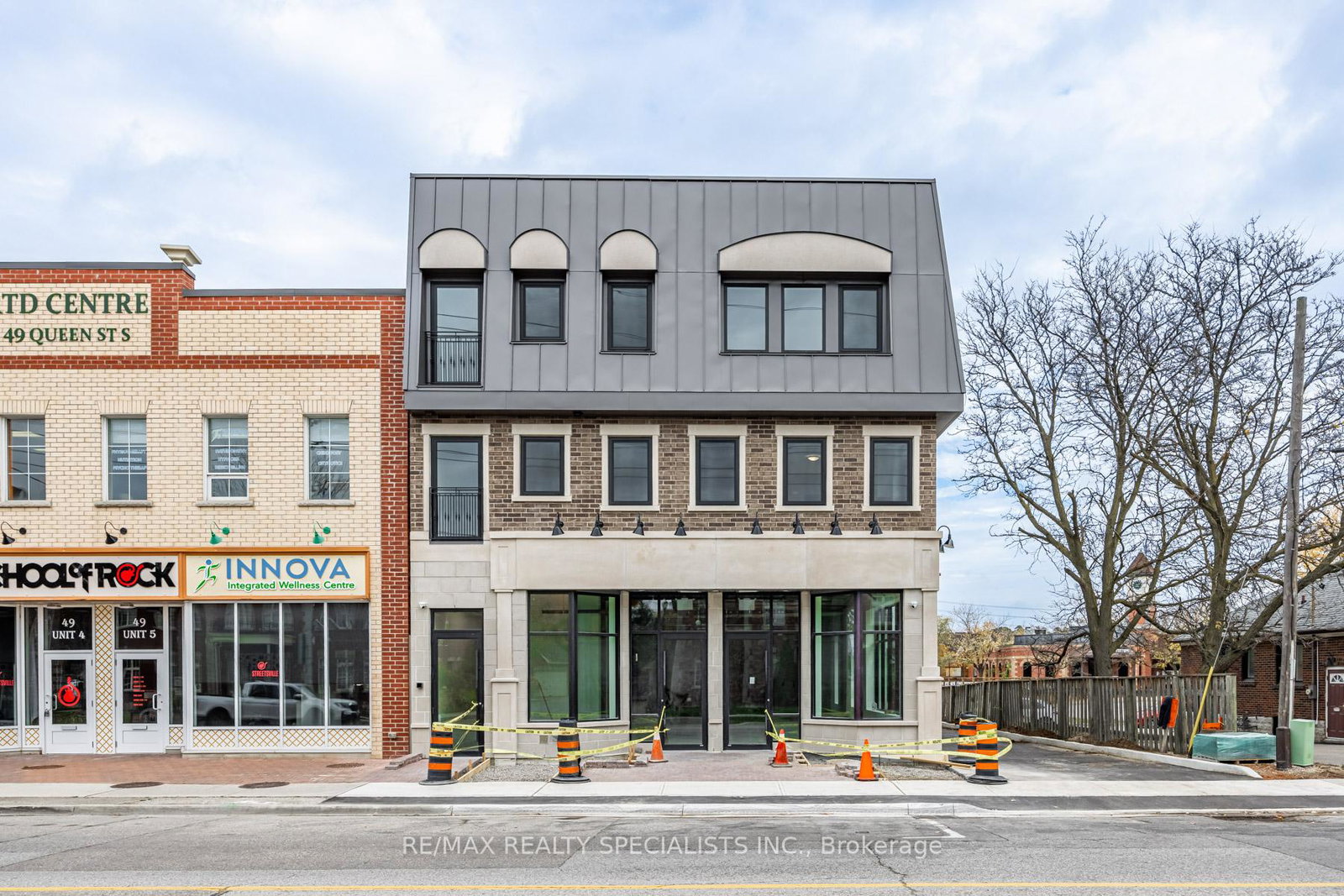 53-queen-street-s-mississauga-ontario-w12199609