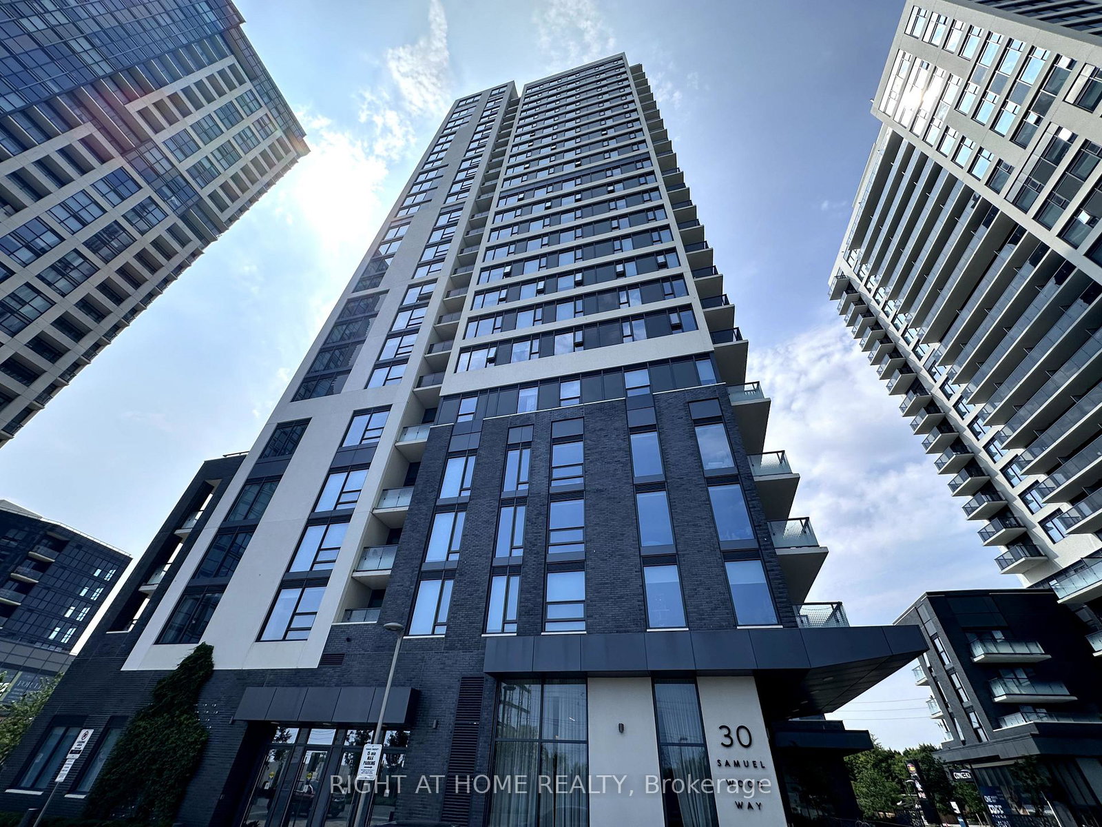 30-samuel-wood-way-etobicoke-ontario-w12200379