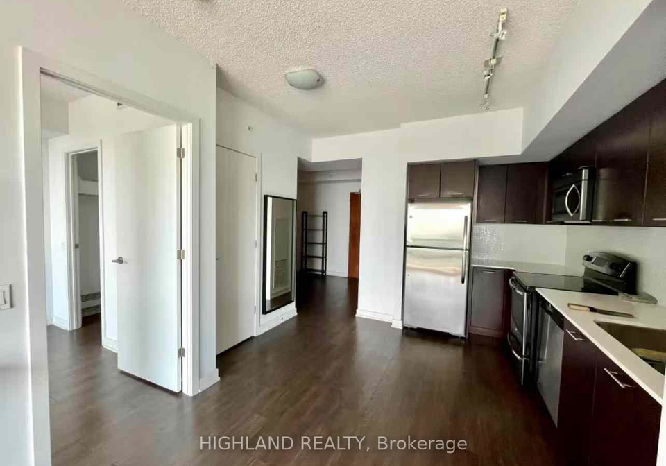 2200-lake-shore-boulevard-w-etobicoke-ontario-w12200648