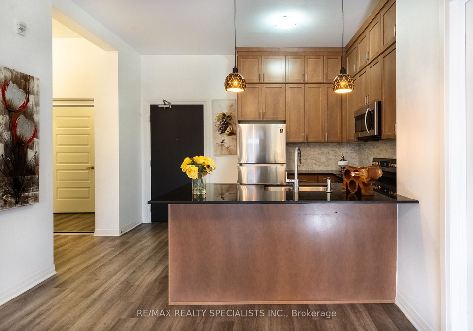 102-grovewood-common-crescent-ne-oakville-ontario-w12200738