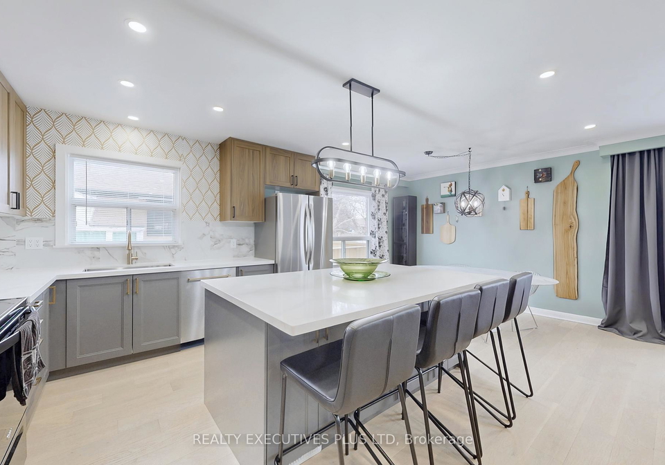 6-azrock-road-north-york-ontario-w12201360