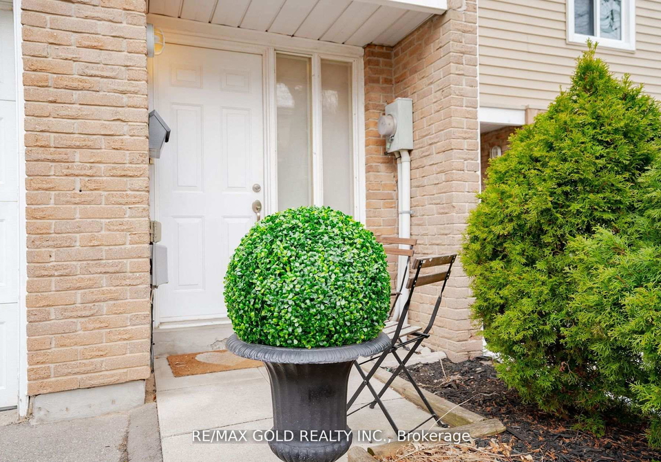64-enmount-drive-brampton-ontario-w12201874
