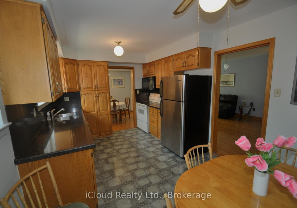 2285-wyandotte-drive-oakville-ontario-w12202133