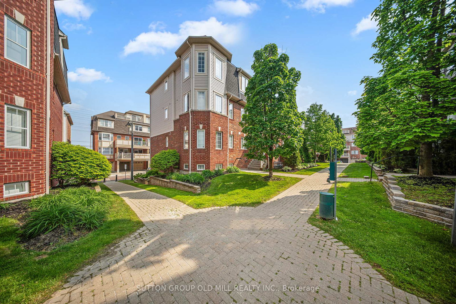 760-neighbourhood-circle-mississauga-ontario-w12202470