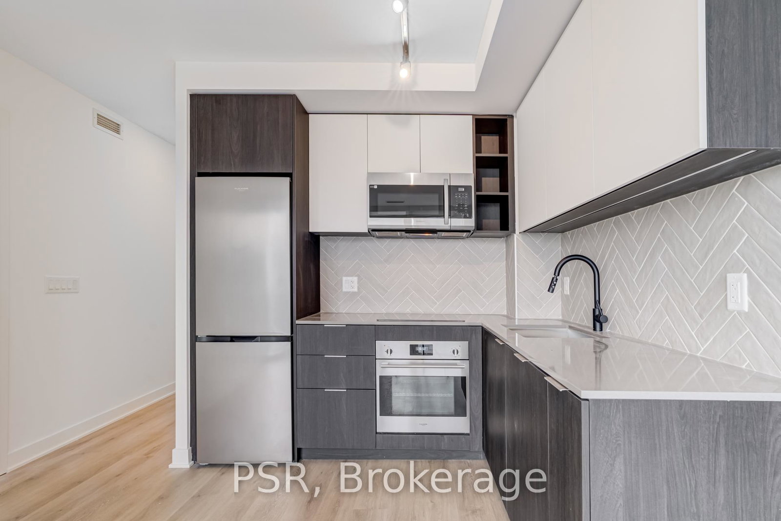 36-zorra-street-etobicoke-ontario-w12203378