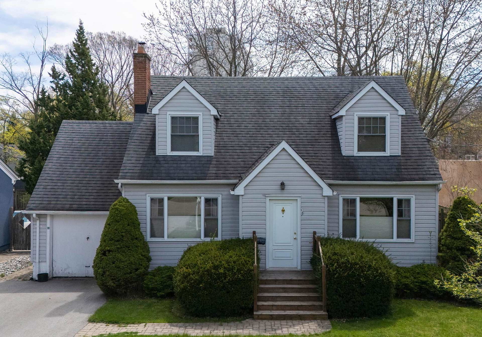 10-highland-road-oakville-ontario-w12203493