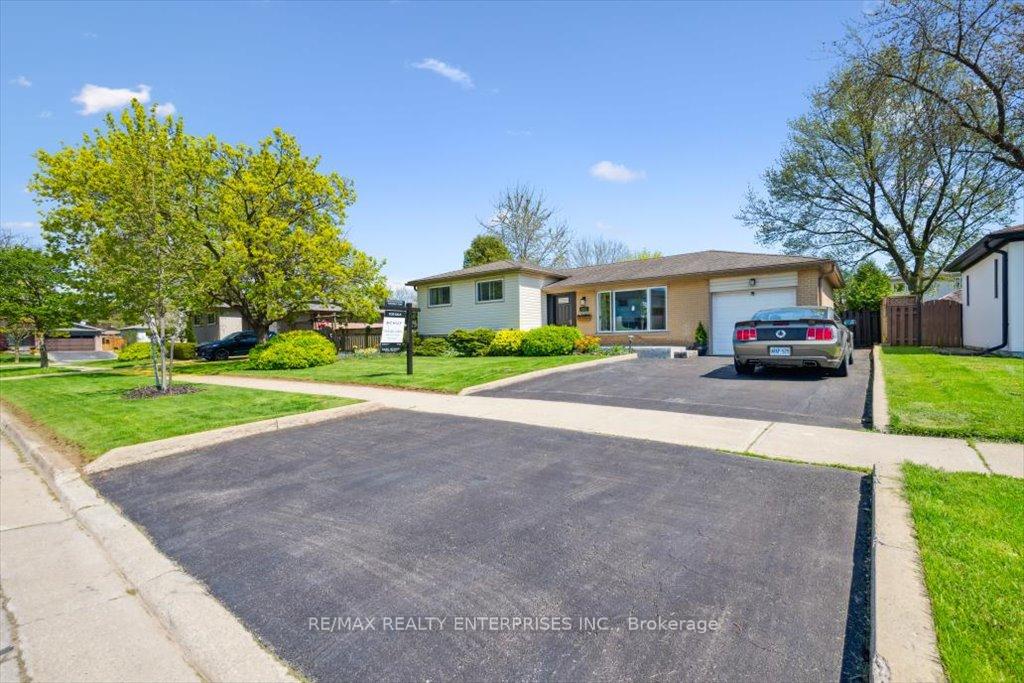 413-yale-crescent-oakville-ontario-w12203615