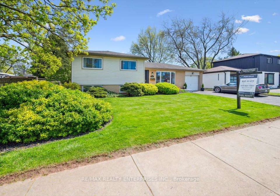 413-yale-crescent-oakville-ontario-w12203615