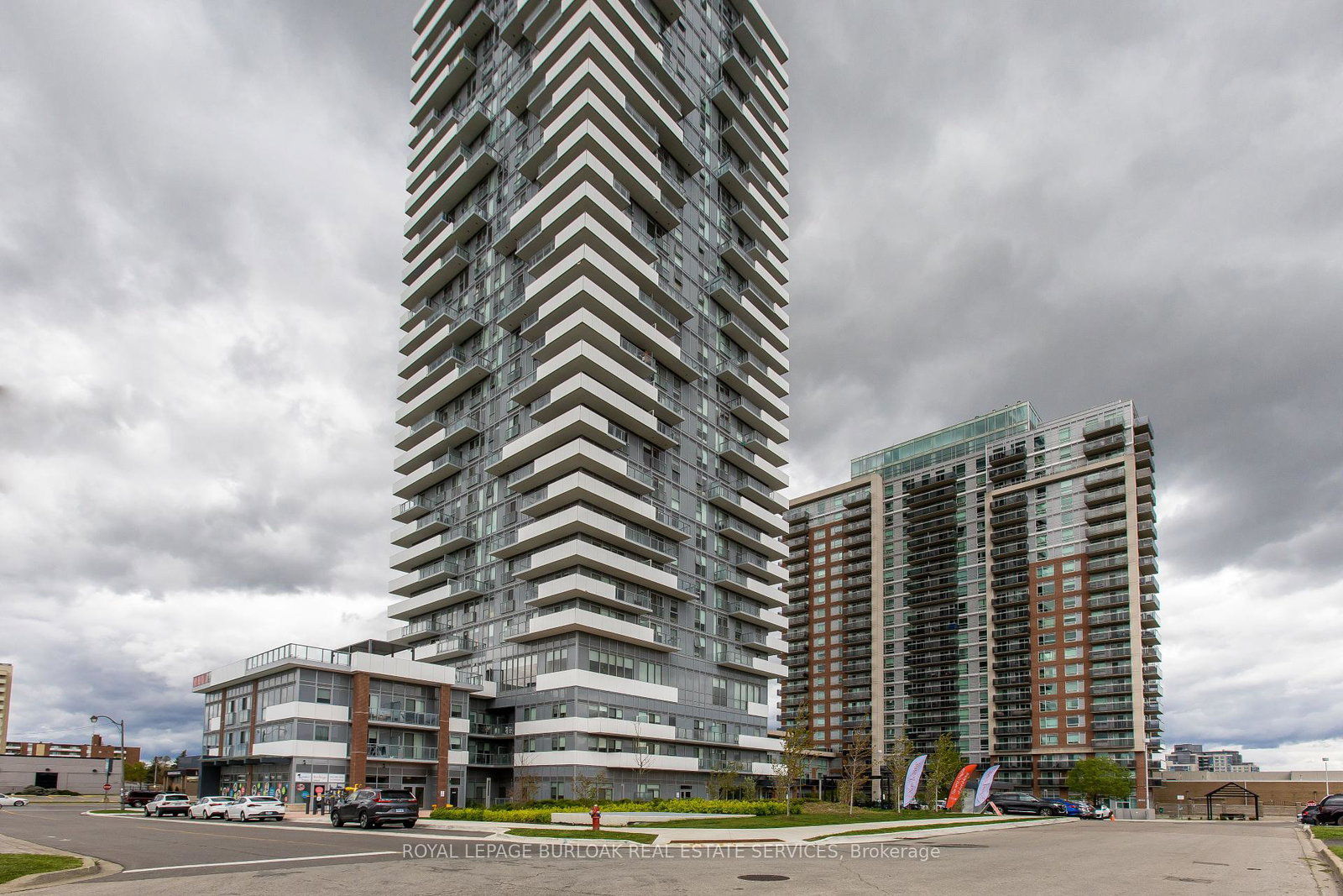215-queen-street-e-brampton-ontario-w12204055