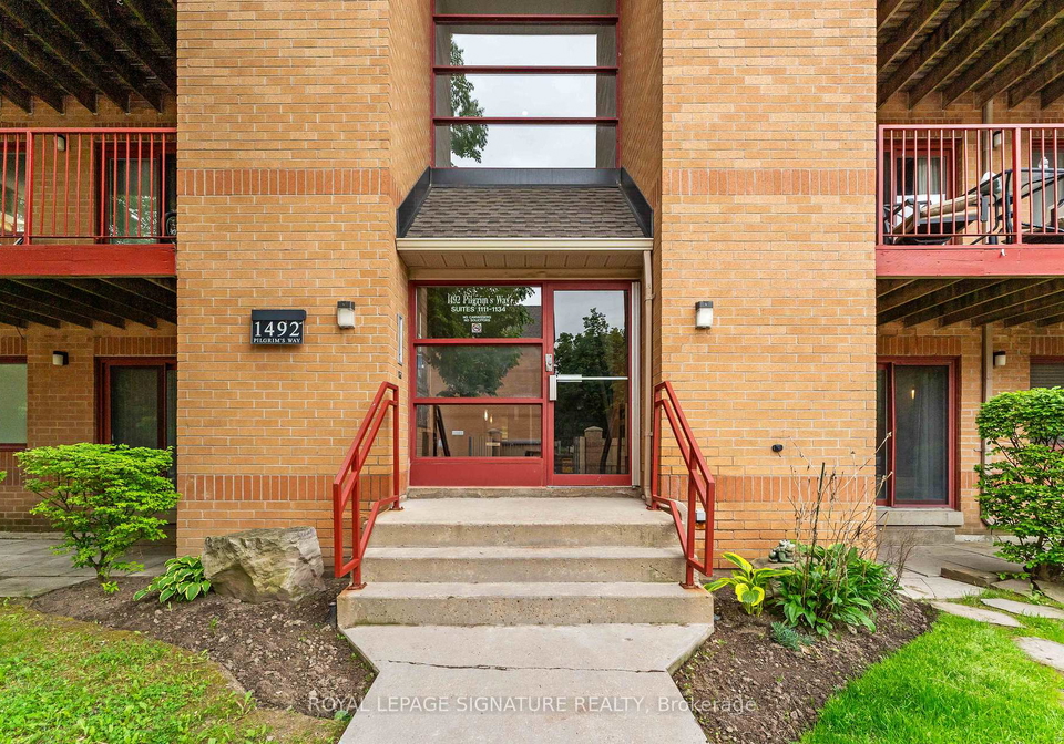 1492-pilgrams-way-oakville-ontario-w12204078