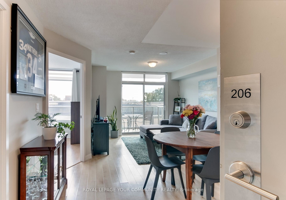 812-lansdowne-avenue-toronto-ontario-w12204450