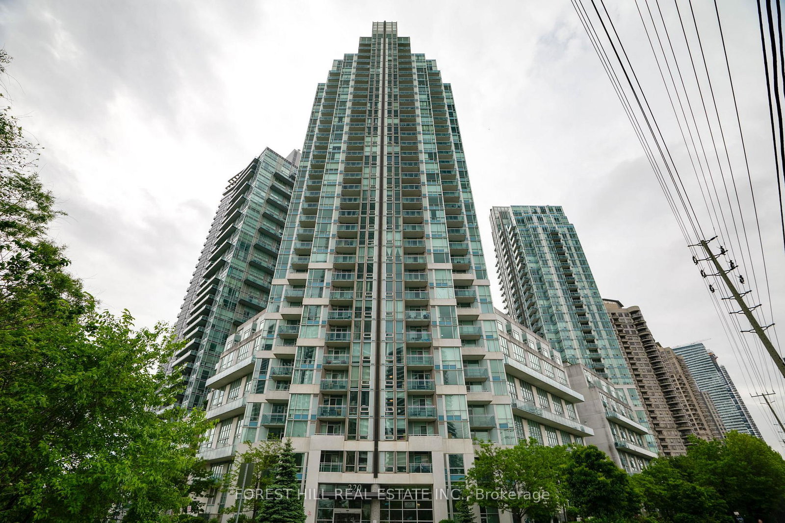 220-burnhamthorpe-road-mississauga-ontario-w12204537