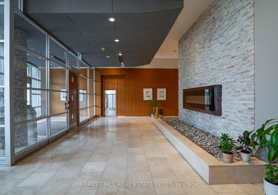220-burnhamthorpe-road-mississauga-ontario-w12204537