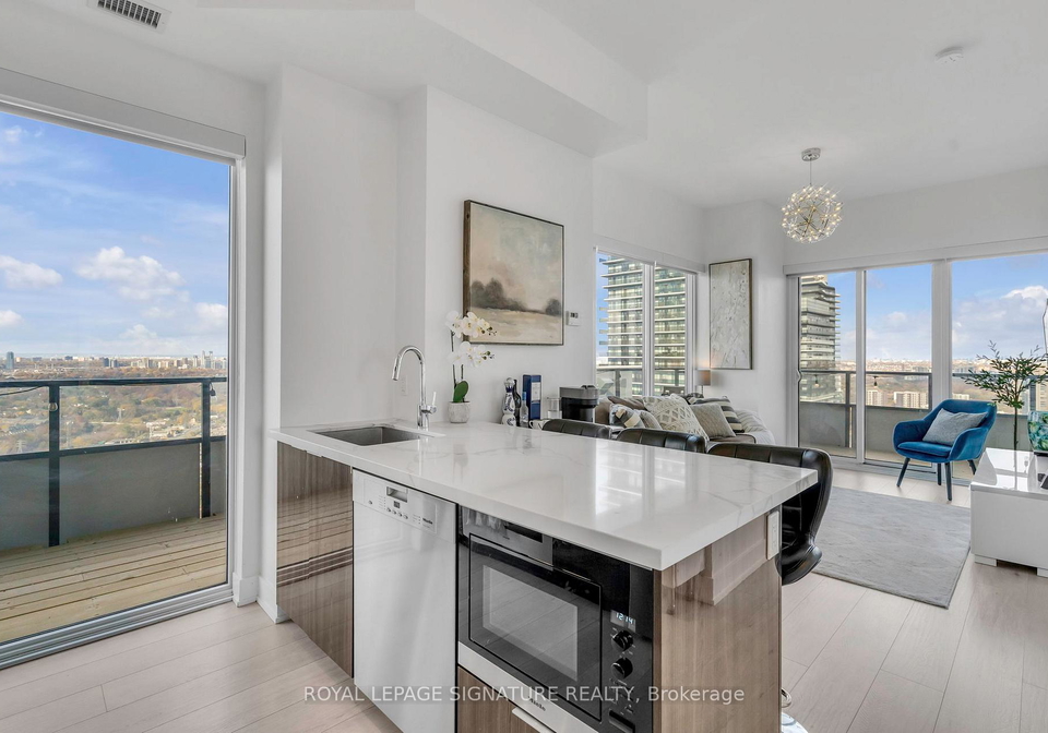 20-shore-breeze-drive-etobicoke-ontario-w12204714
