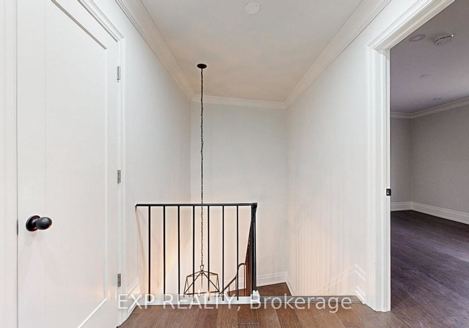 2315-bromsgrove-road-mississauga-ontario-w12205128