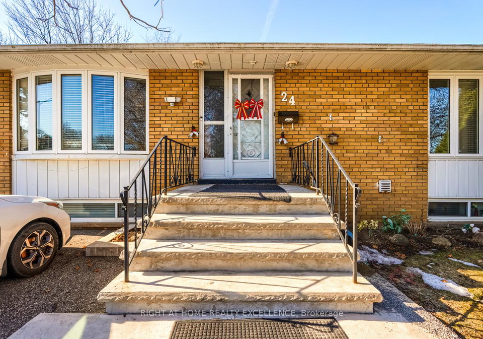 24-flowertown-avenue-brampton-ontario-w12205367