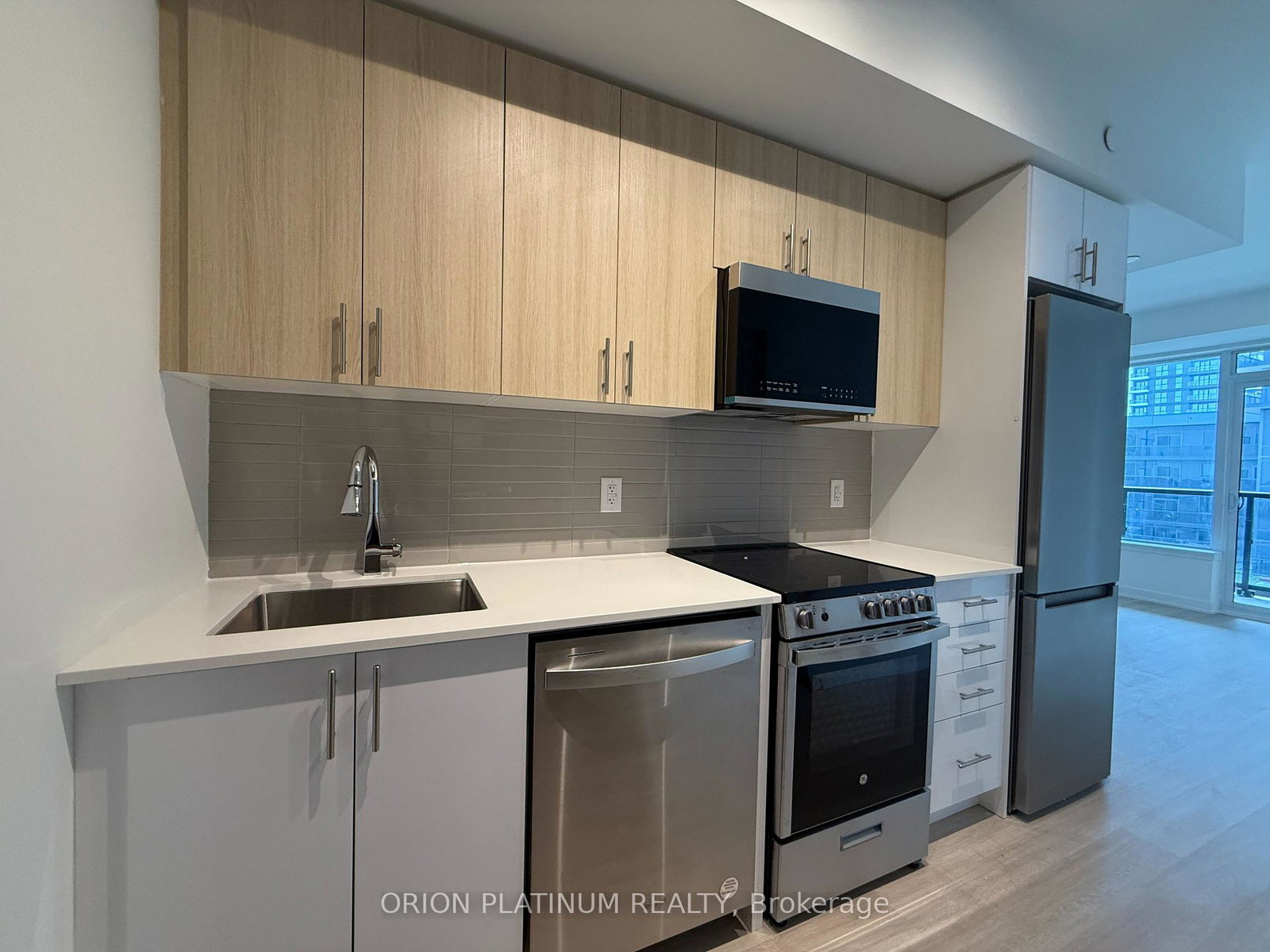 5105-hurontario-street-mississauga-ontario-w12205439