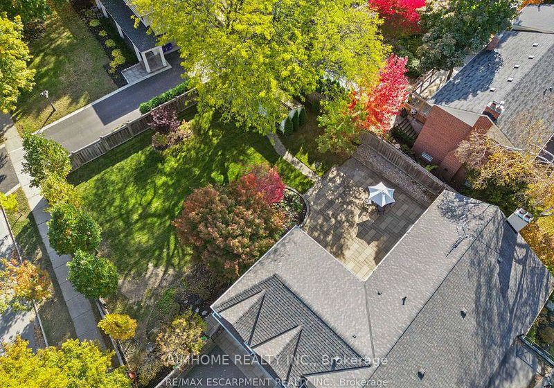 1300-braeside-drive-oakville-ontario-w12205517