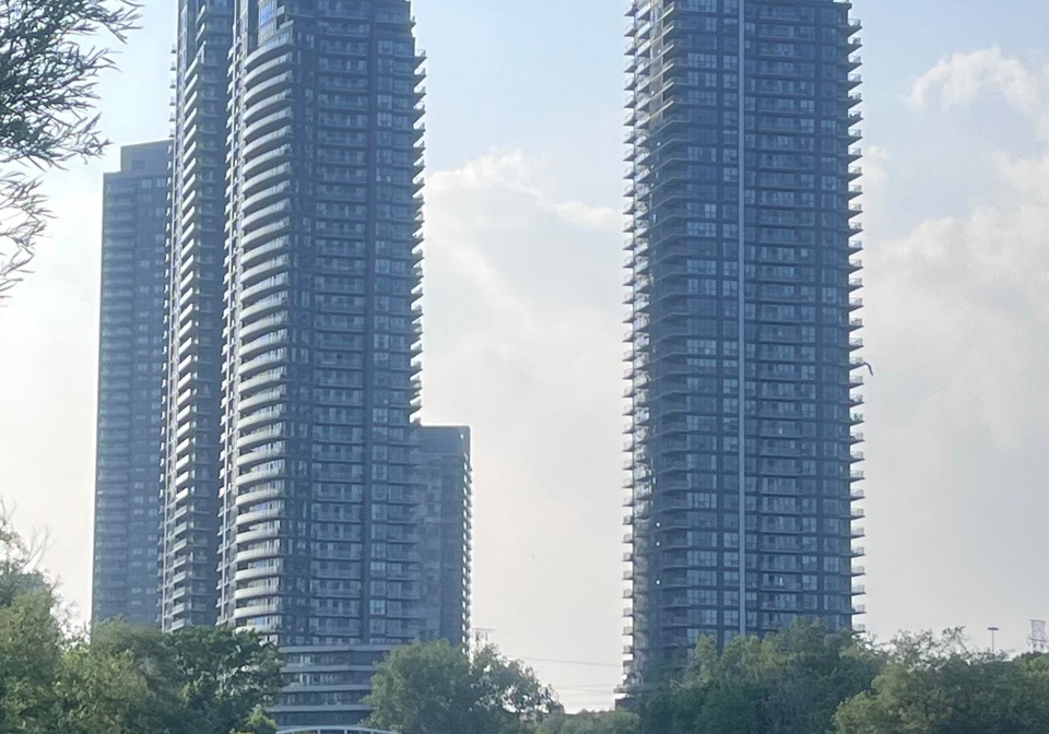 2212-lake-shore-boulevard-w-etobicoke-ontario-w12205697