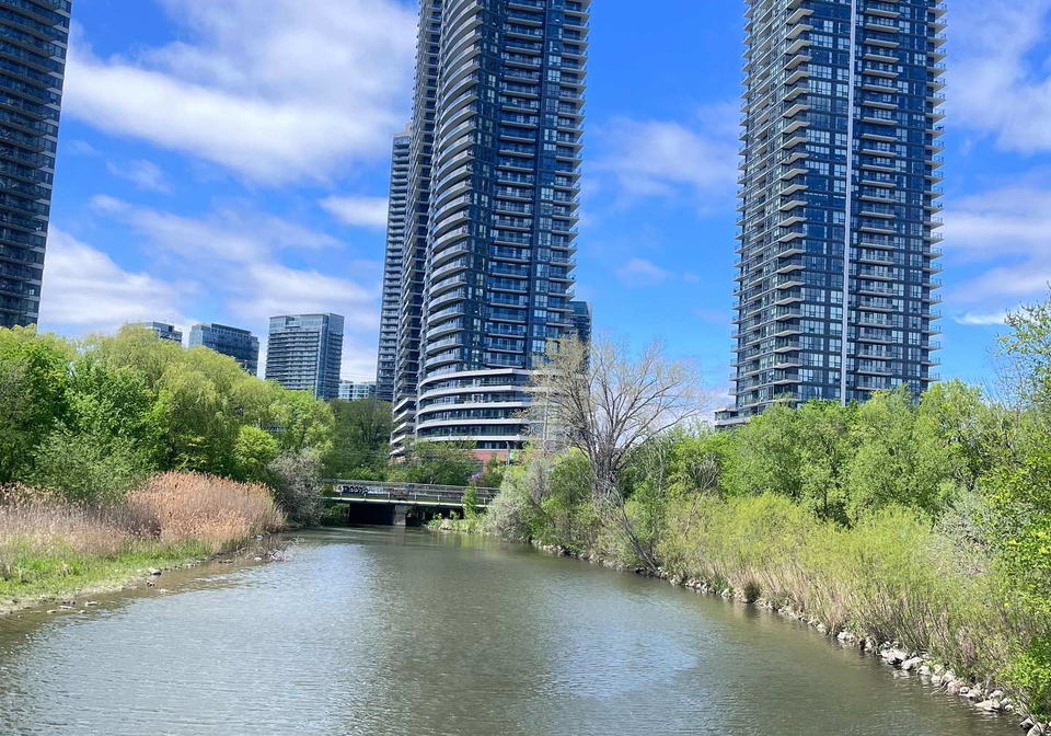 2212-lake-shore-boulevard-w-etobicoke-ontario-w12205697
