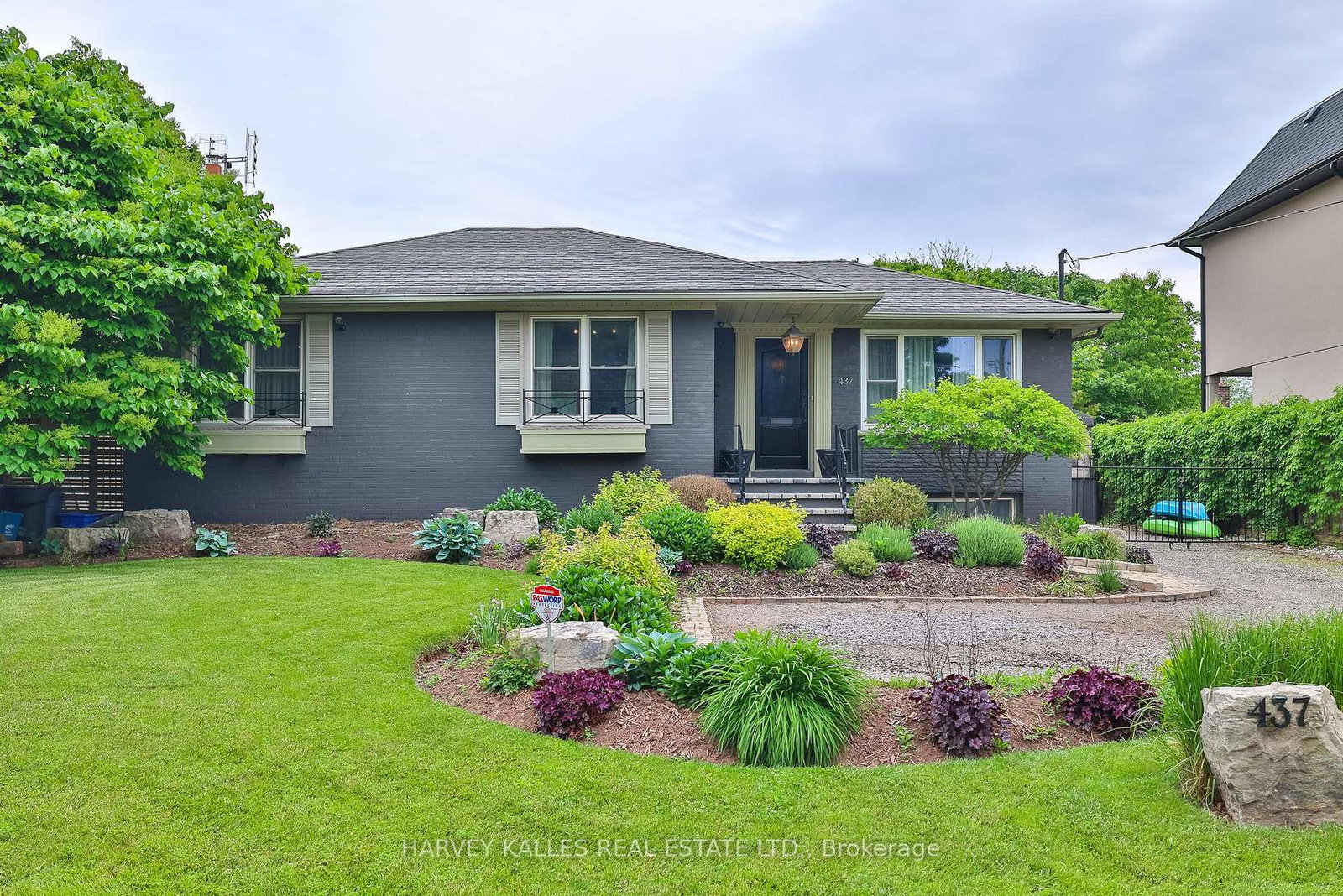 437-seaton-drive-oakville-ontario-w12205768
