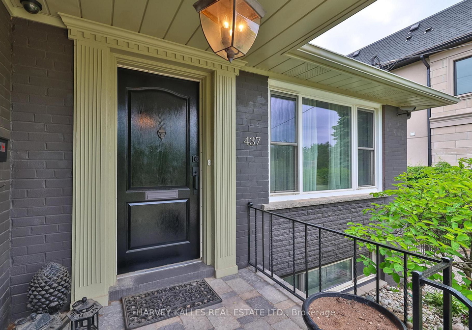 437-seaton-drive-oakville-ontario-w12205768