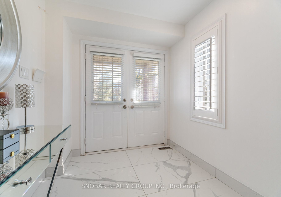 2592-glengarry-road-mississauga-ontario-w12206070