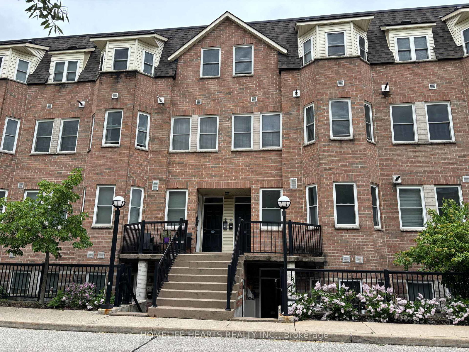760-lawrence-avenue-w-north-york-ontario-w12206487