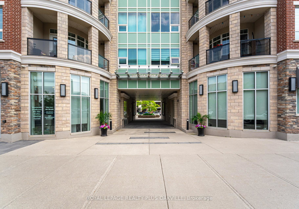 216-oak-park-boulevard-oakville-ontario-w12207115