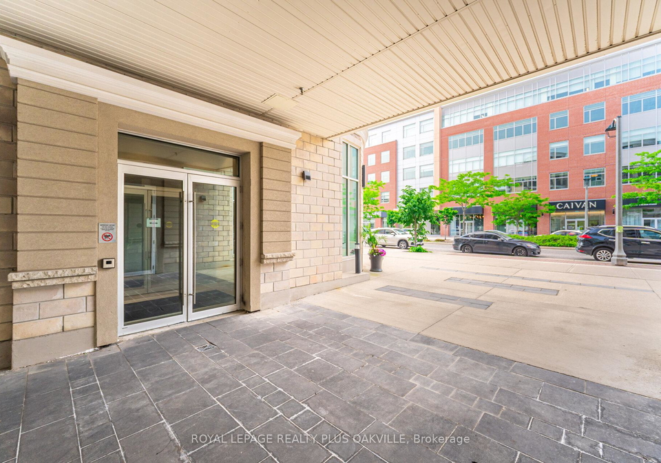 216-oak-park-boulevard-oakville-ontario-w12207115