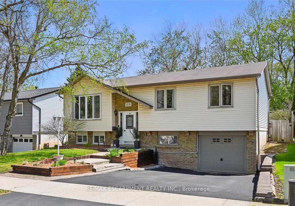 2251-ingersoll-drive-burlington-ontario-w12207227