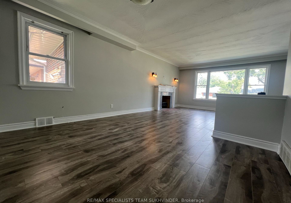 10-dumbarton-road-etobicoke-ontario-w12207614