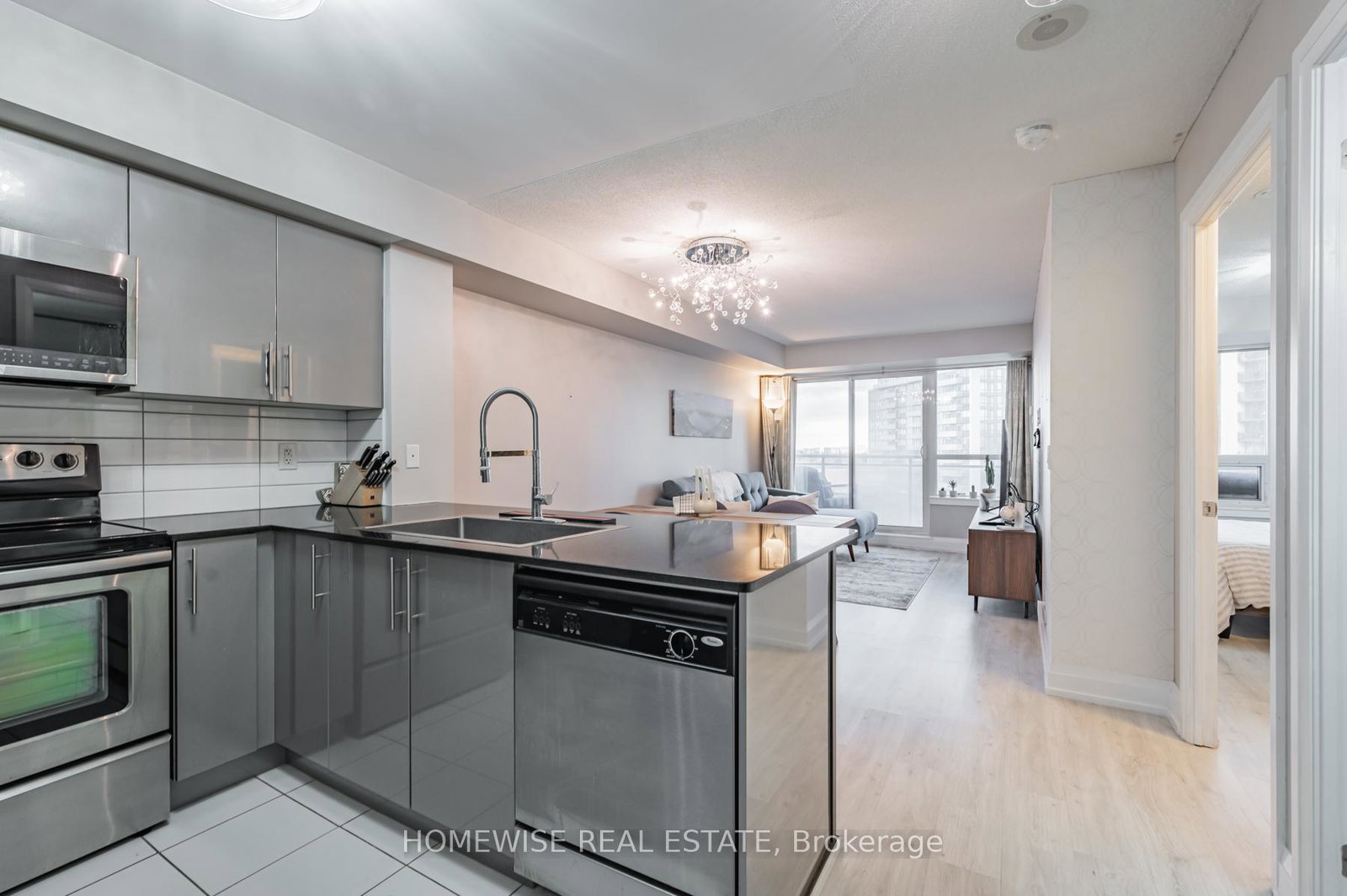 1070-sheppard-avenue-w-york-ontario-w12207634