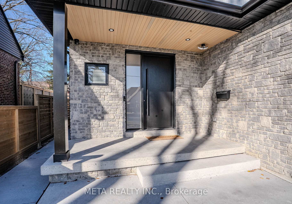 20-shaver-avenue-n-etobicoke-ontario-w12208031