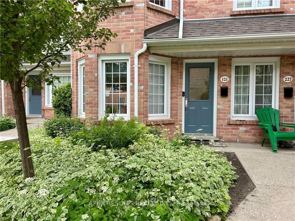 2110-cleaver-avenue-burlington-ontario-w12208196