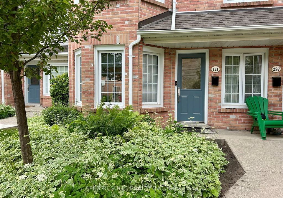 2110-cleaver-avenue-burlington-ontario-w12208196