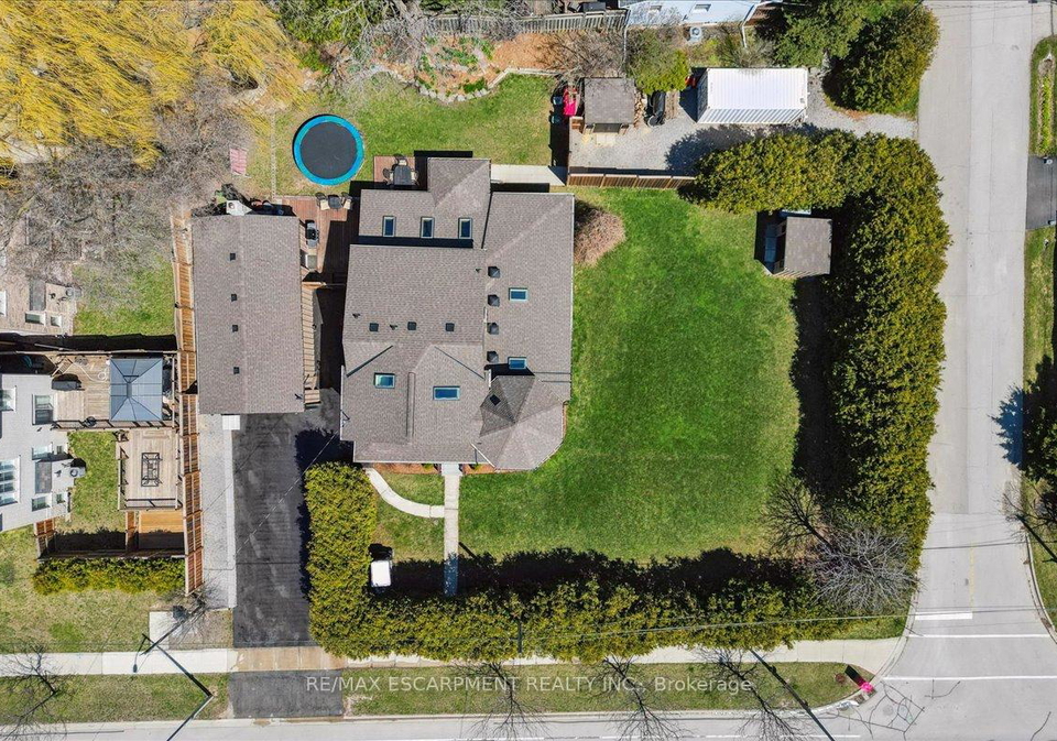 1425-plains-road-w-burlington-ontario-w12208252