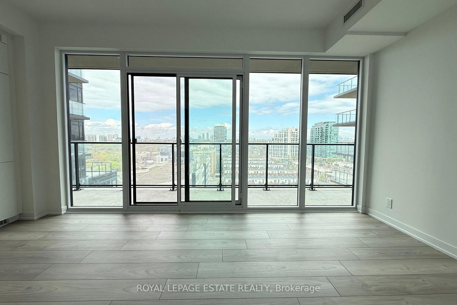 285-dufferin-street-toronto-ontario-w12208653