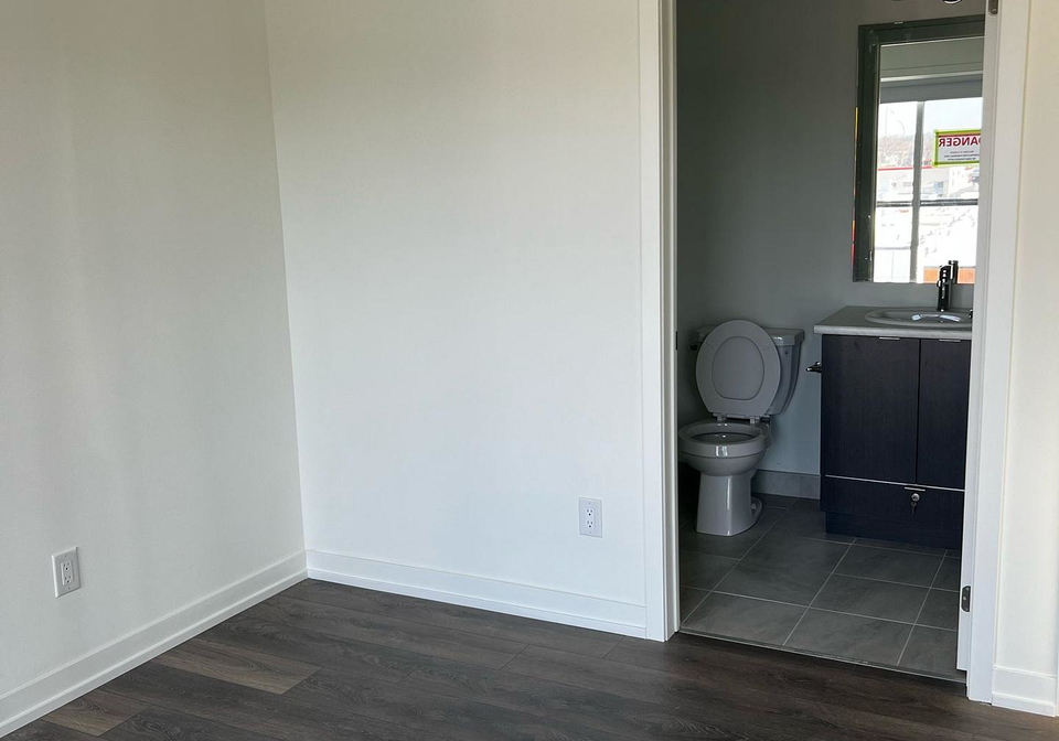 135-canon-jackson-drive-north-york-ontario-w12208670