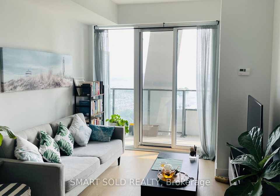 30-shore-breeze-drive-etobicoke-ontario-w12208758