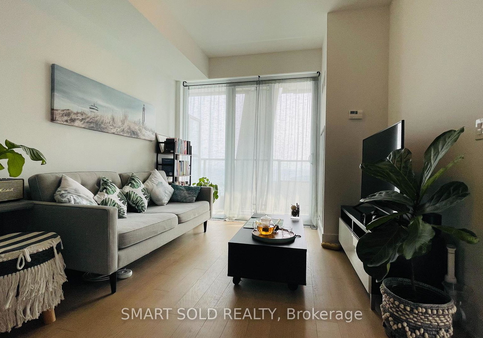 30-shore-breeze-drive-etobicoke-ontario-w12208758