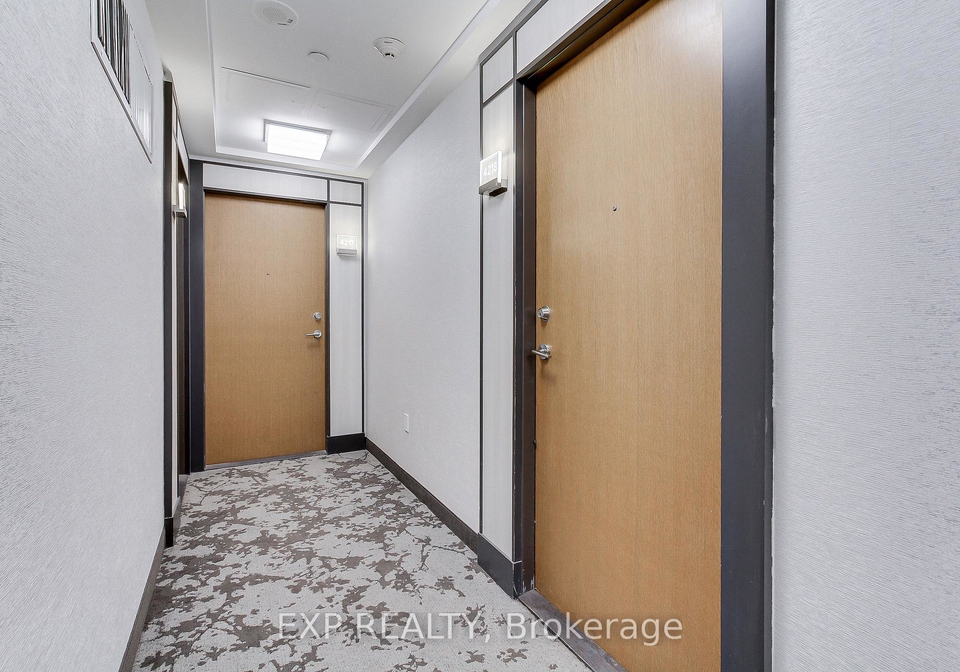 30-shore-breeze-drive-etobicoke-ontario-w12209099