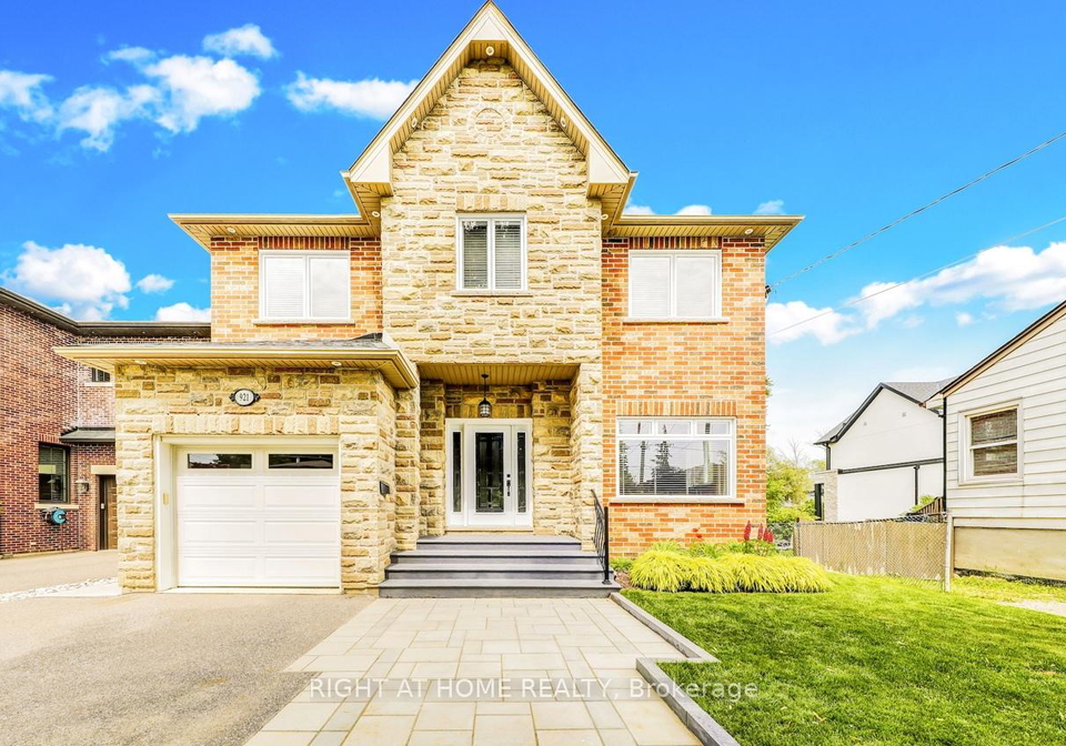 921-aviation-road-mississauga-ontario-w12209849