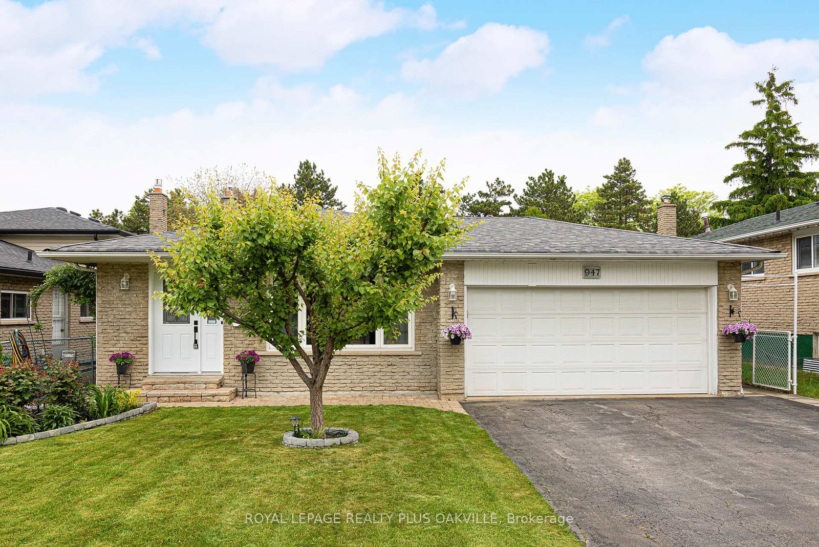 947-mcbride-avenue-mississauga-ontario-w12209967