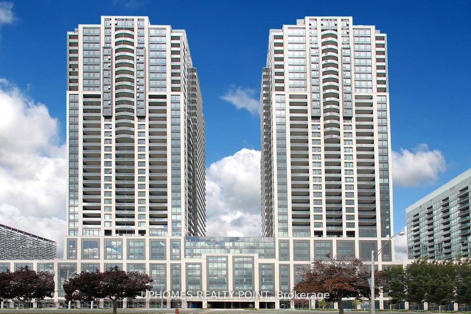 1926-lakeshore-boulevard-w-toronto-ontario-w12210228