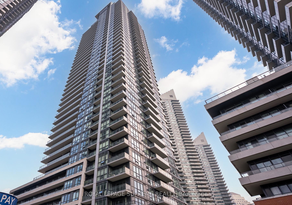 2212-lake-shore-boulevard-w-etobicoke-ontario-w12210274